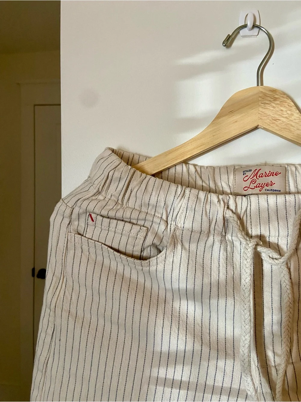 Marine Layer Cream Striped Barrel Leg Jeans